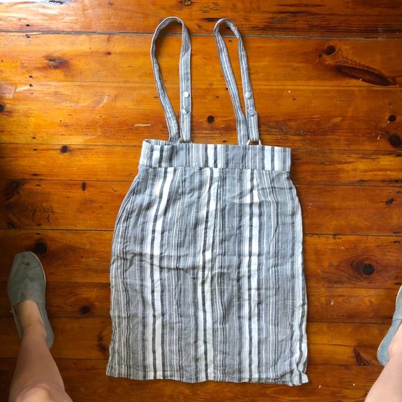 Overall dress - Picture 6 of 8